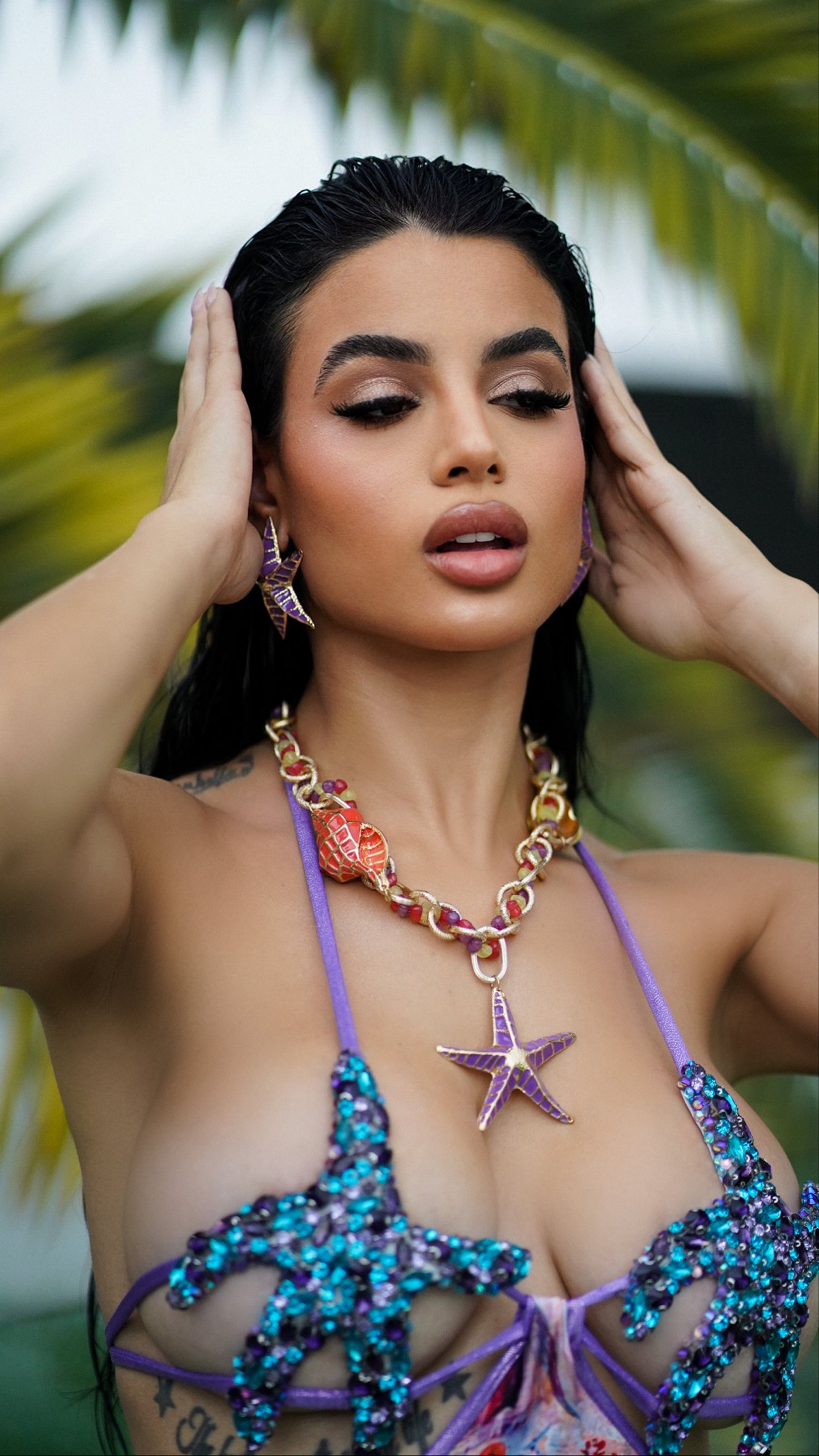Multicolor metal necklace